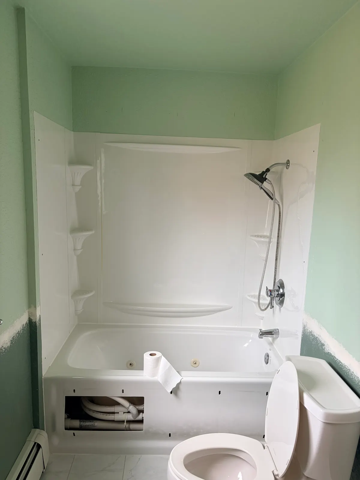 Tub and surround replacement — East Anchorage — before